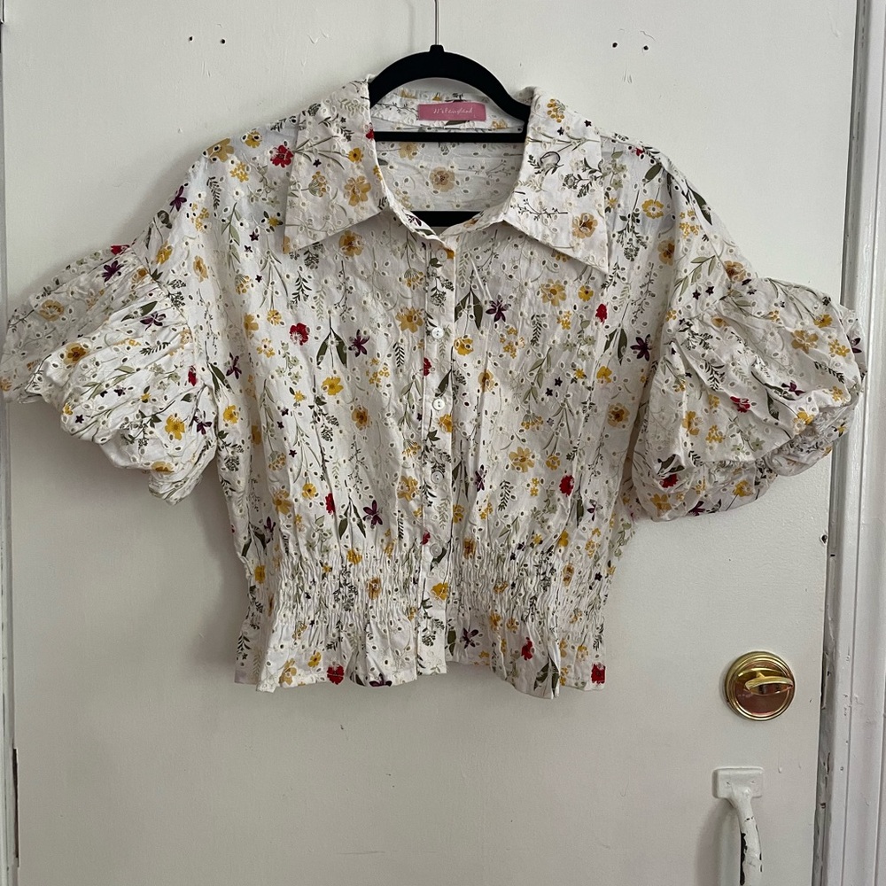 Eyelet Puff Sleeve top